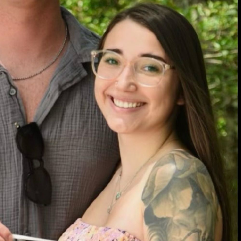 Meet your Posher, Ally😌